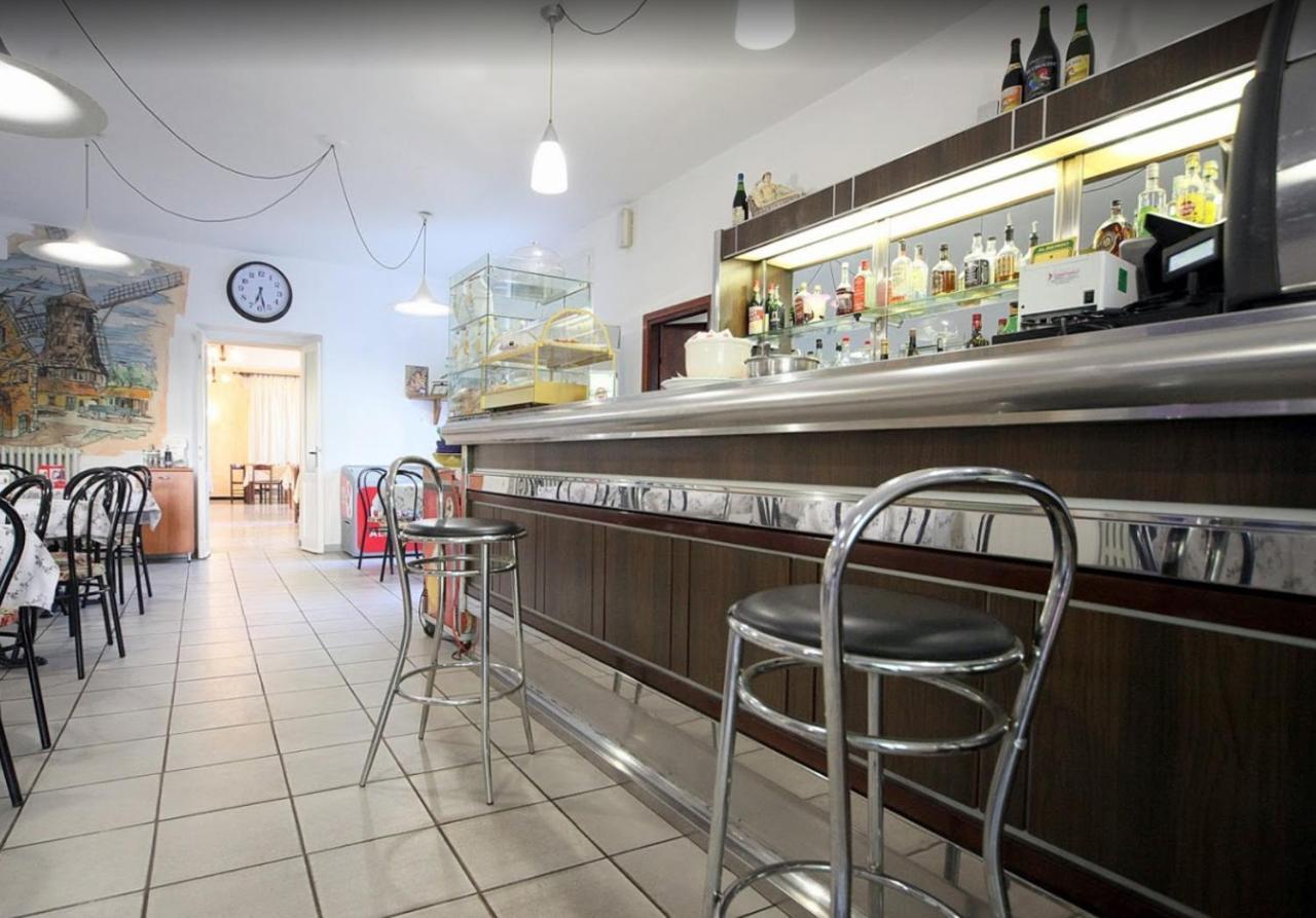 Hotel Ristorante Roma Colico Exteriör bild